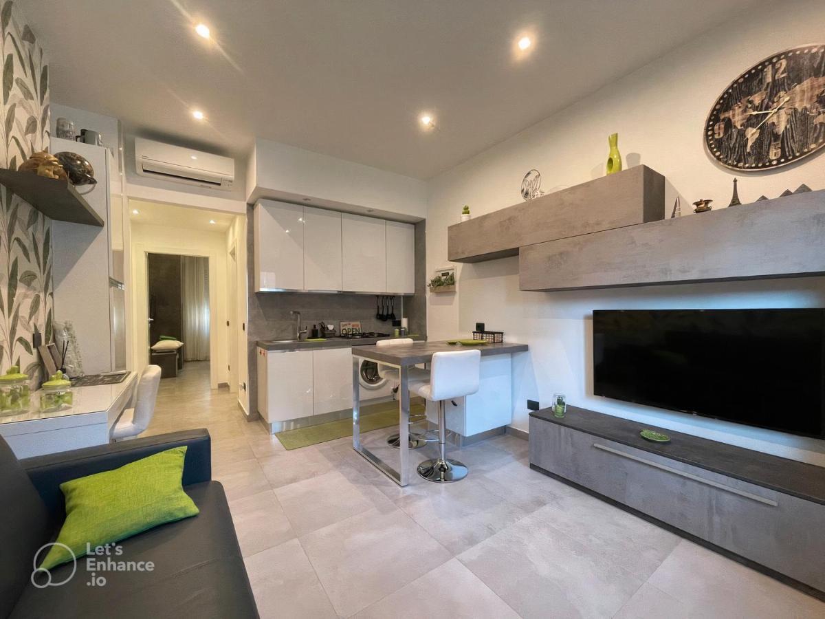 R39 Modern Apartment With Private Parking Milão Exterior foto
